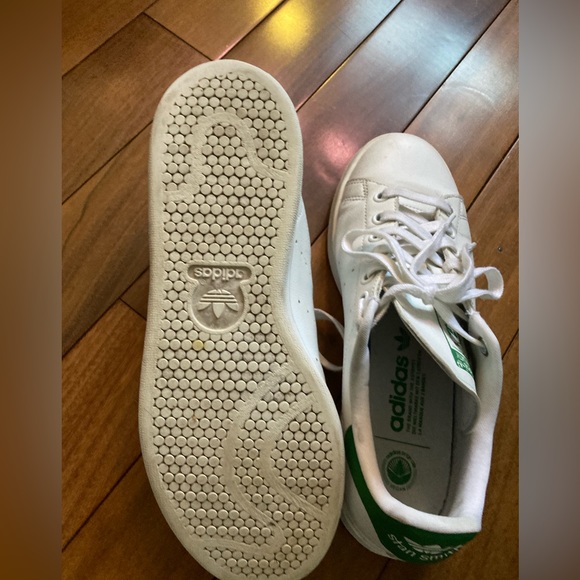 Adidas Stan Smith Vegan Pleather Unisex (M7/W9) - Picture 11 of 13